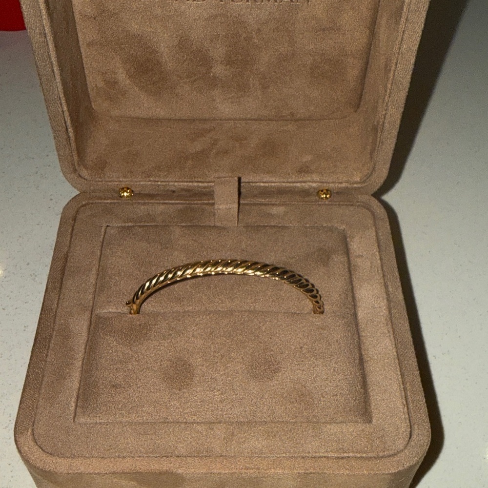David Yurman 18k sculpted cable bracelet